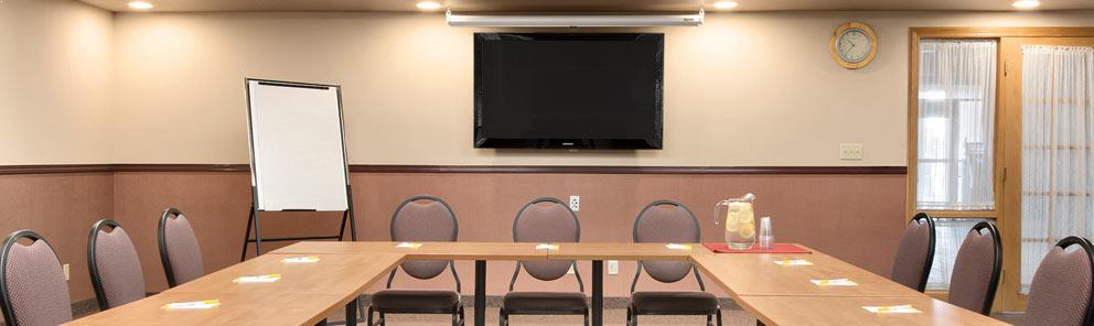 Meeting room at the Days Inn hotel located near the Ontario Airport